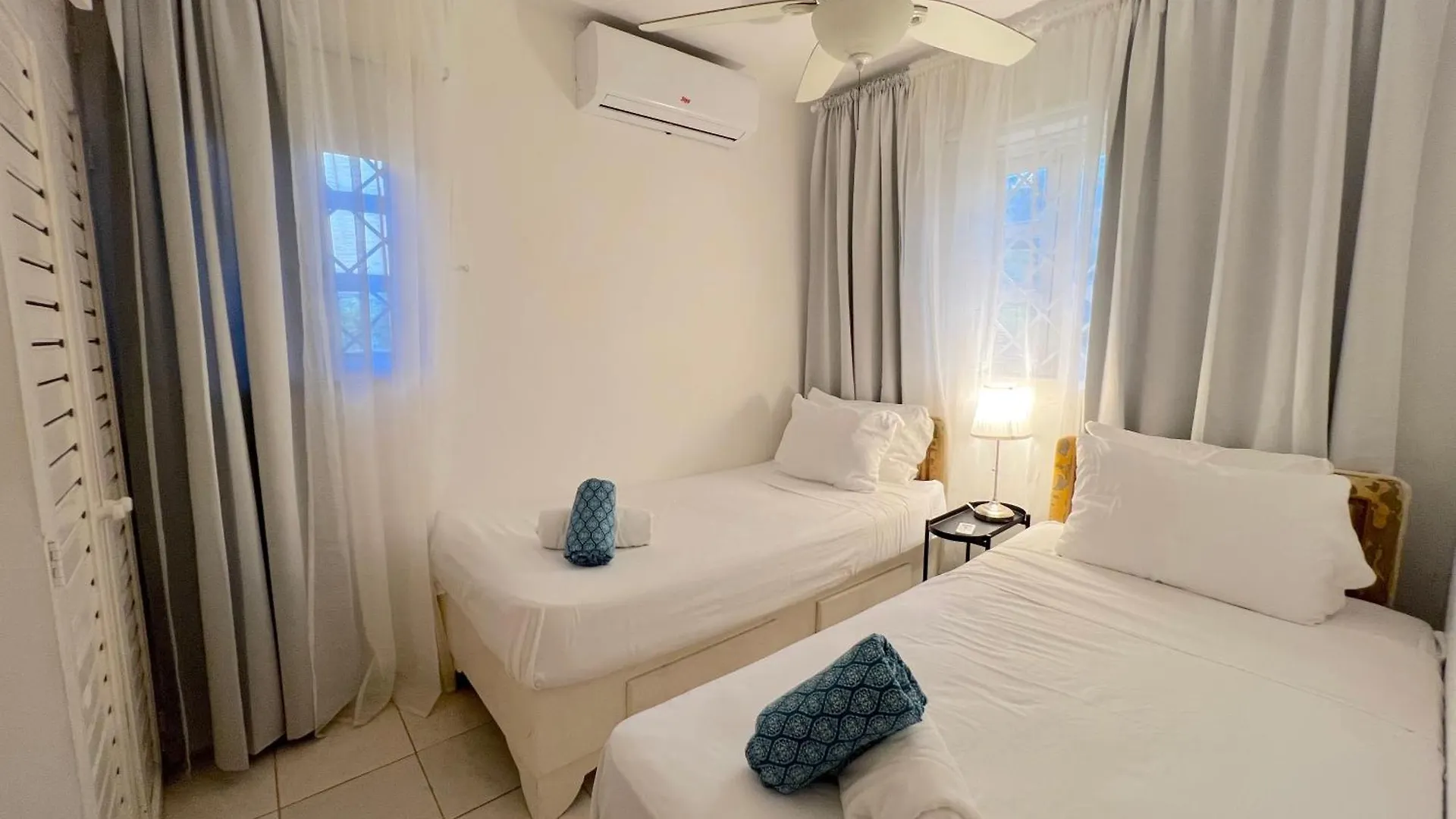 Caribbean Villas And Suites - Playa Los Corales - Wifi, Beach Club פונטה קאנה