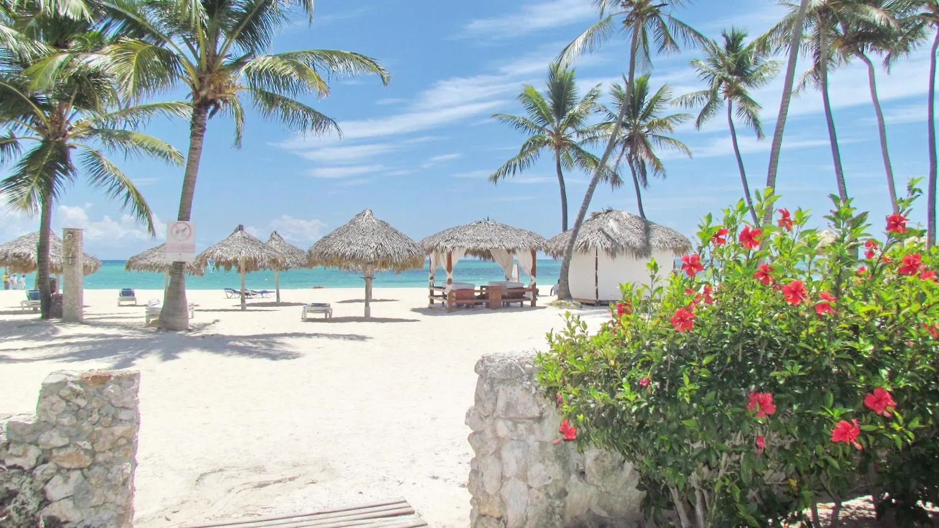 Lägenhetshotell Caribbean Villas And Suites - Playa Los Corales - Wifi, Beach Club