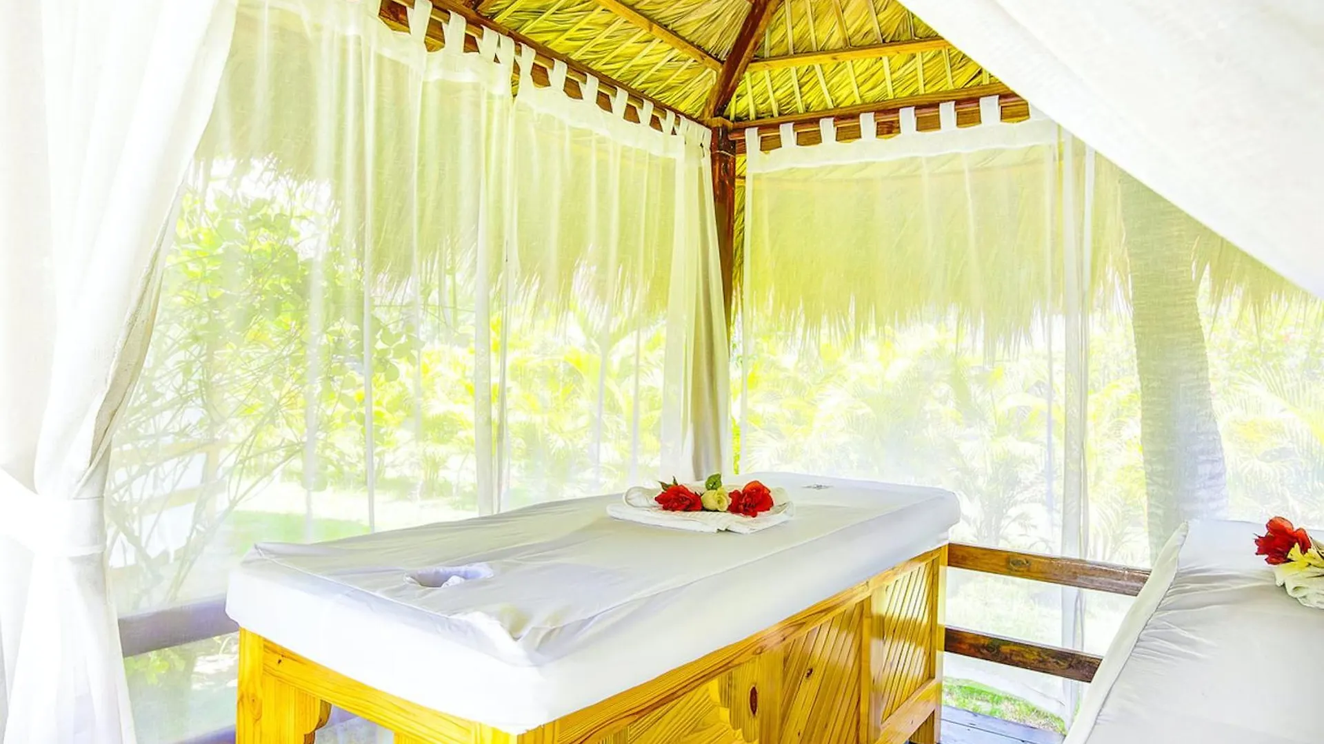 Caribbean Villas And Suites - Playa Los Corales - Wifi, Beach Club