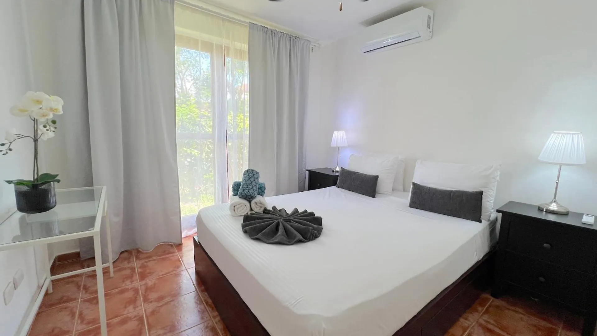 Caribbean Villas And Suites - Playa Los Corales - Wifi, Beach Club