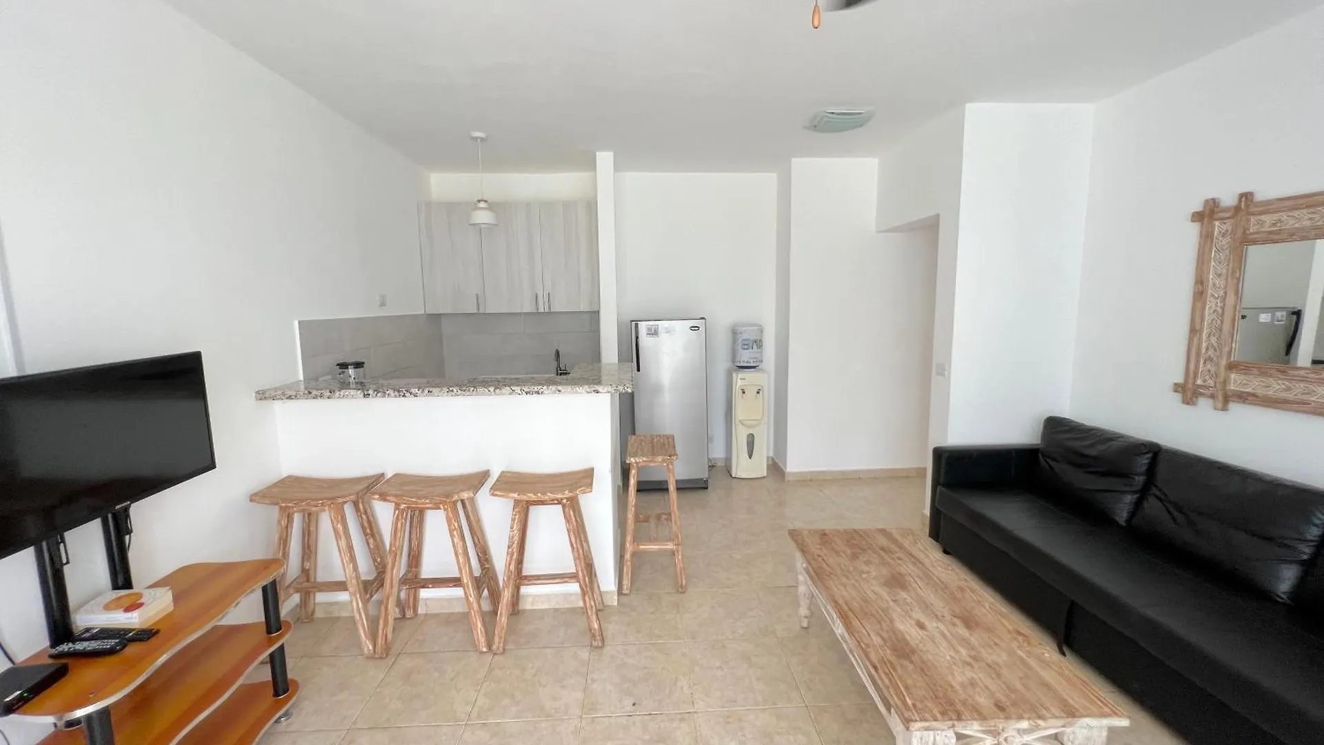 Caribbean Villas And Suites - Playa Los Corales - Wifi, Beach Club Punta Cana